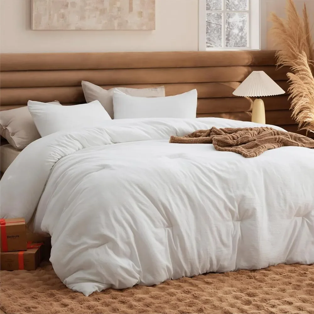 3 Pc Bedsure Queen Comforter Set All Seasons GentleSoft Comforter, 2 Pillowcases